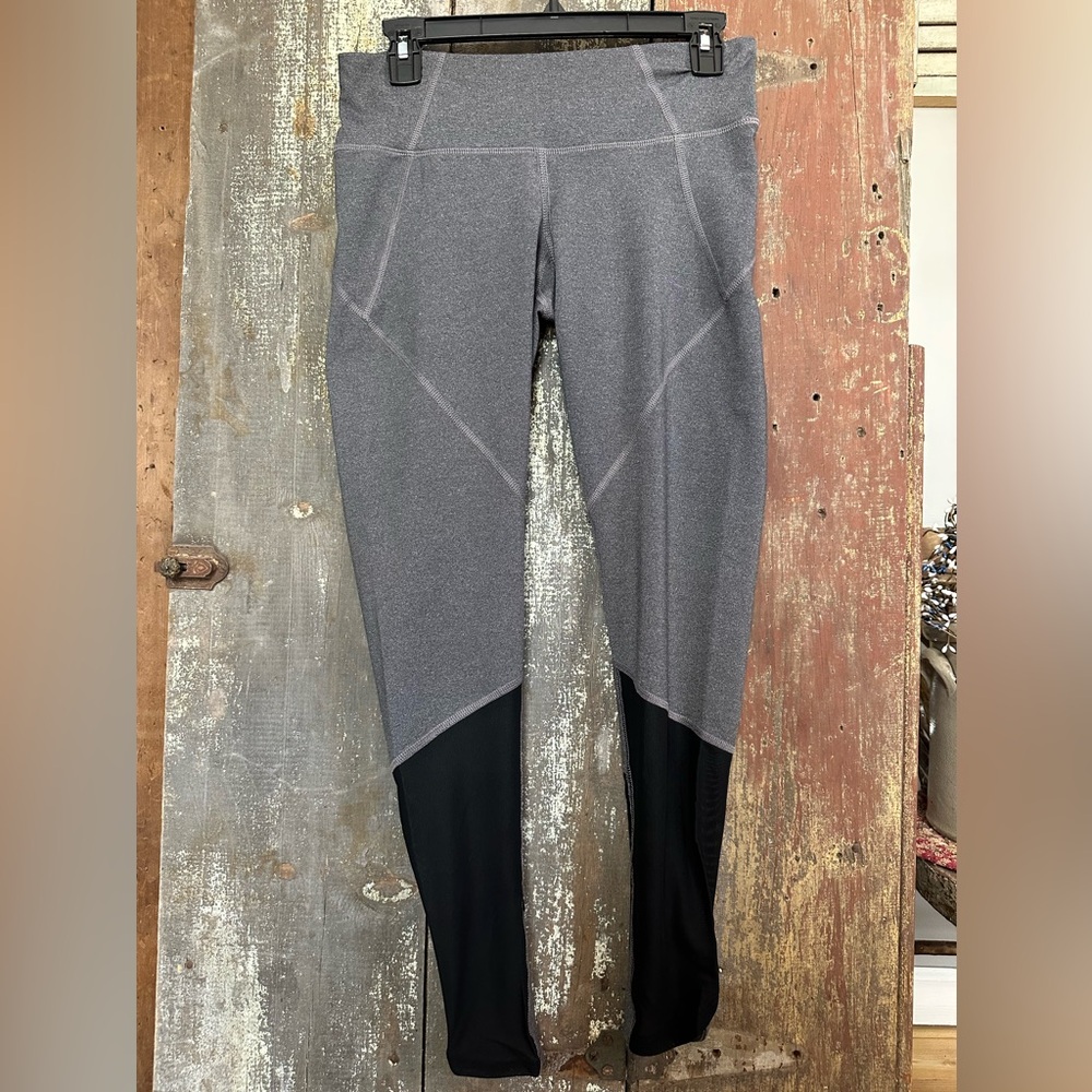 Women’s Size M Gray & Black Champion Leggings